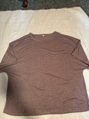 Unbranded Women's 3XL Purple Short Sleeve T-Shirt.
